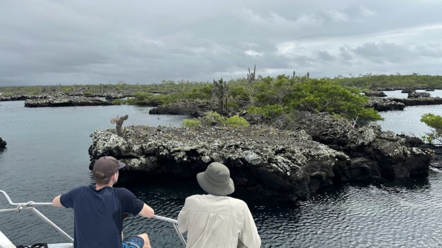 Galapagos Los tuneles tour - Galapagos sustainable tour Land-based adventure